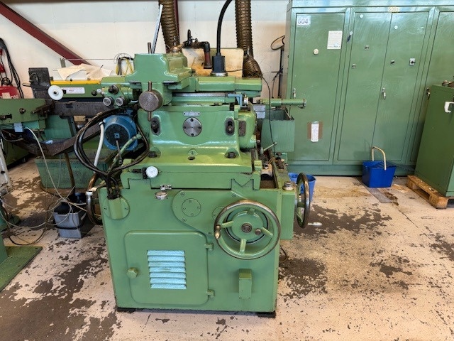 LIDKÖPING Centerless Grinders, in good working condition, POA - 4B ...